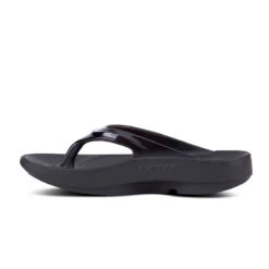 'OOFOS' Women's OOlala Thong - Black Patent -Footwear Fusion Shop 1400BLK 4 1024x1024@2x